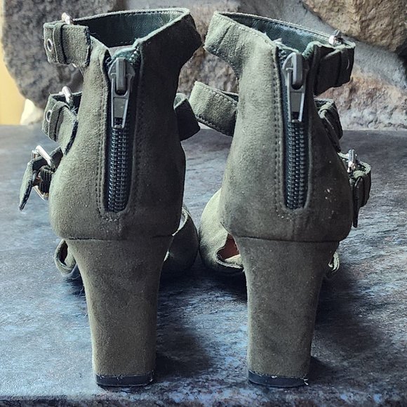 Indigo RD. Green Faux Suede Back Zip Buckle Ankle Three Strap Block Heels 5.5M - Picture 16 of 16